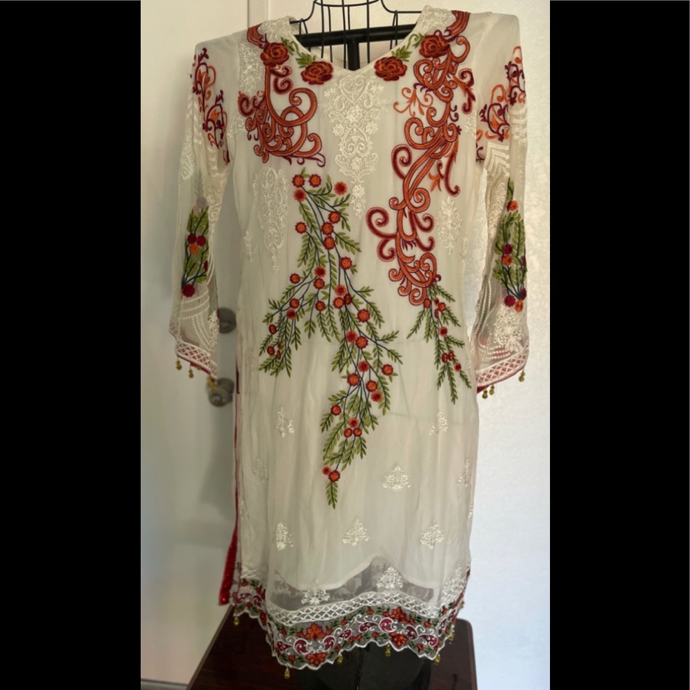 Pakistani Salwar Kameez